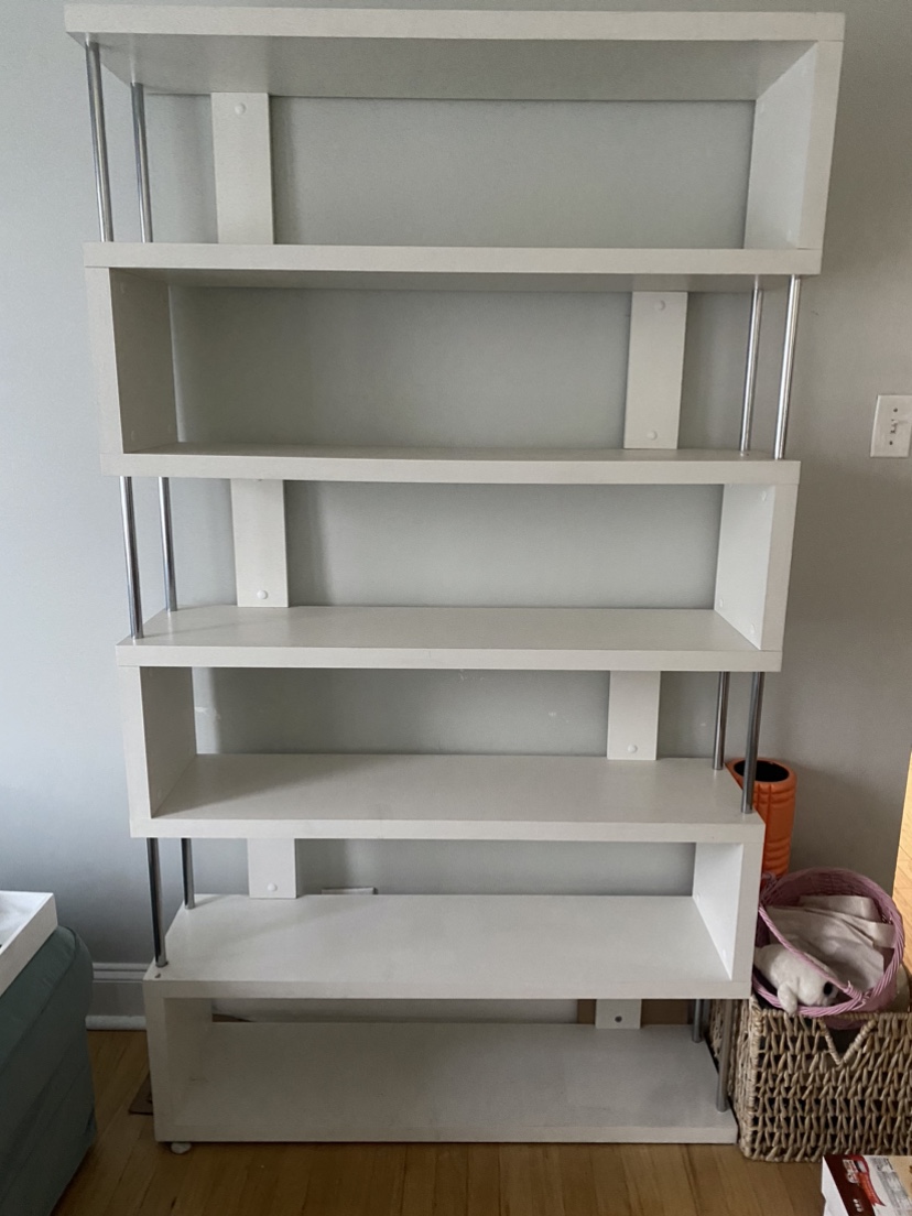 Bookcase/shelving unit