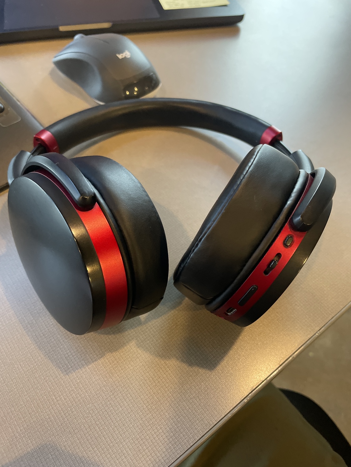 Sennheiser Bt450 headphones