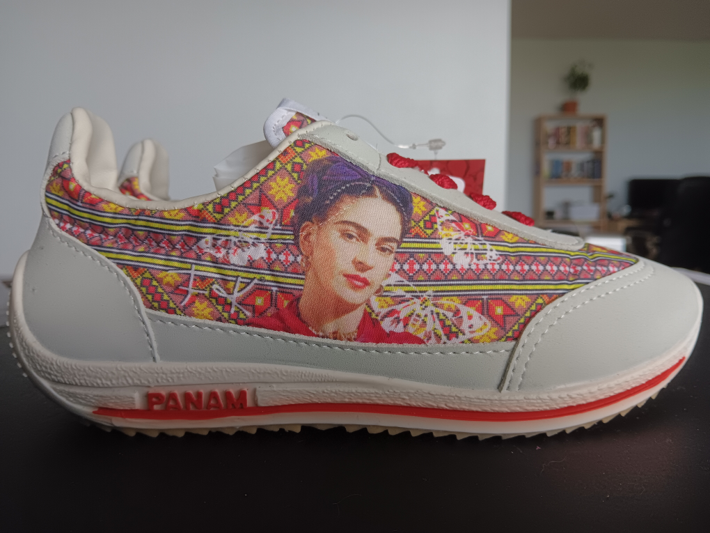 Frida Kahlo Sneakers (Limited Edition)