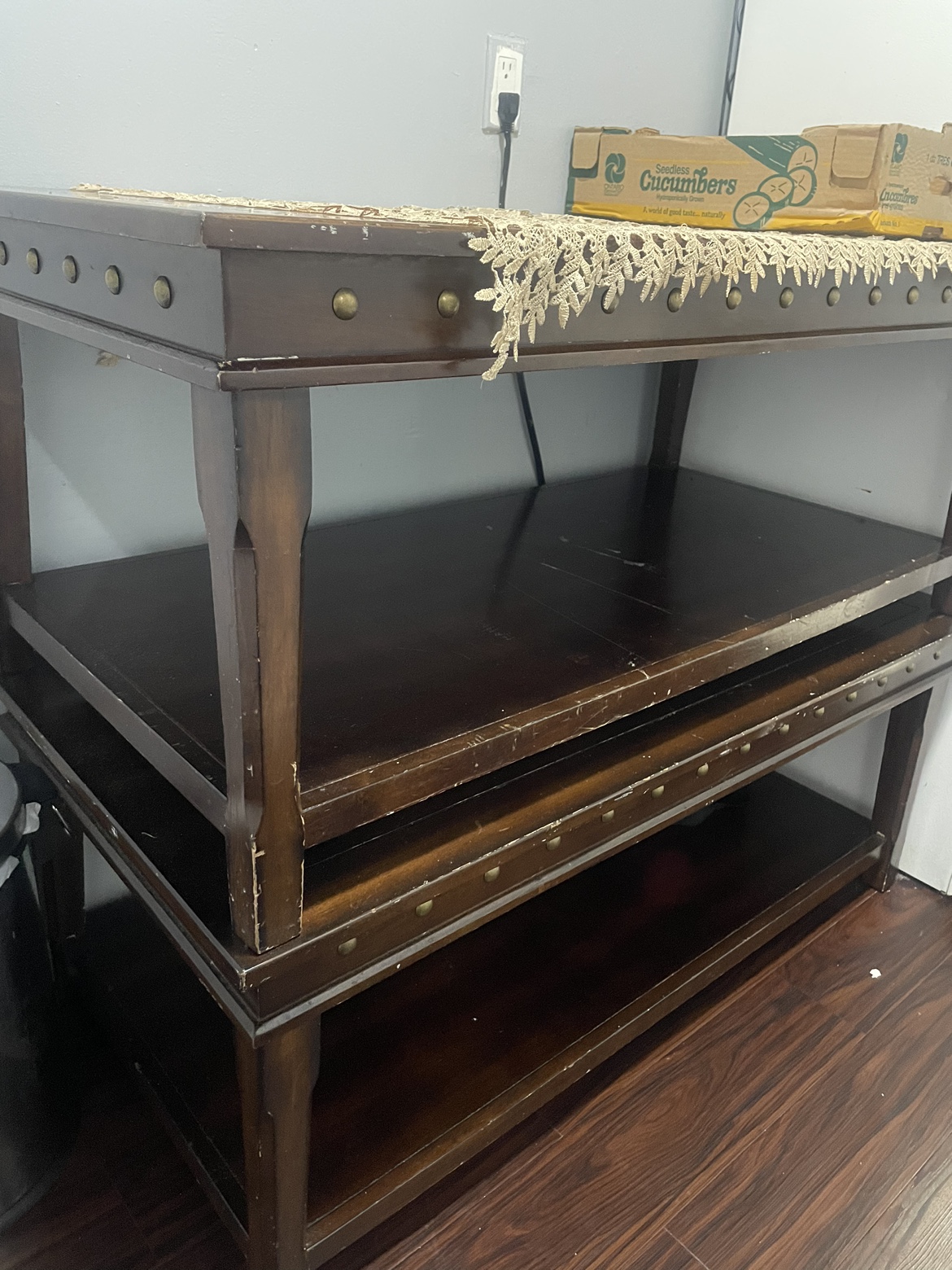 Wooden coffee table 2 pieces image indicator(2)