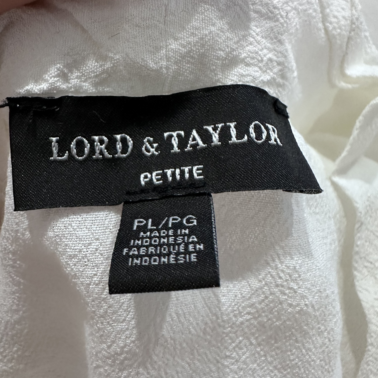 White Sleeveless Blouse image indicator(4)