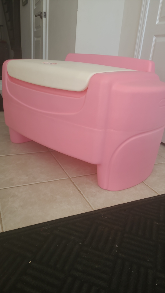 Toy bin
