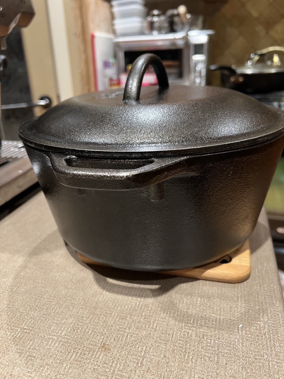 Lodge Cast Iron Dutch Oven 5 quart - photo 3