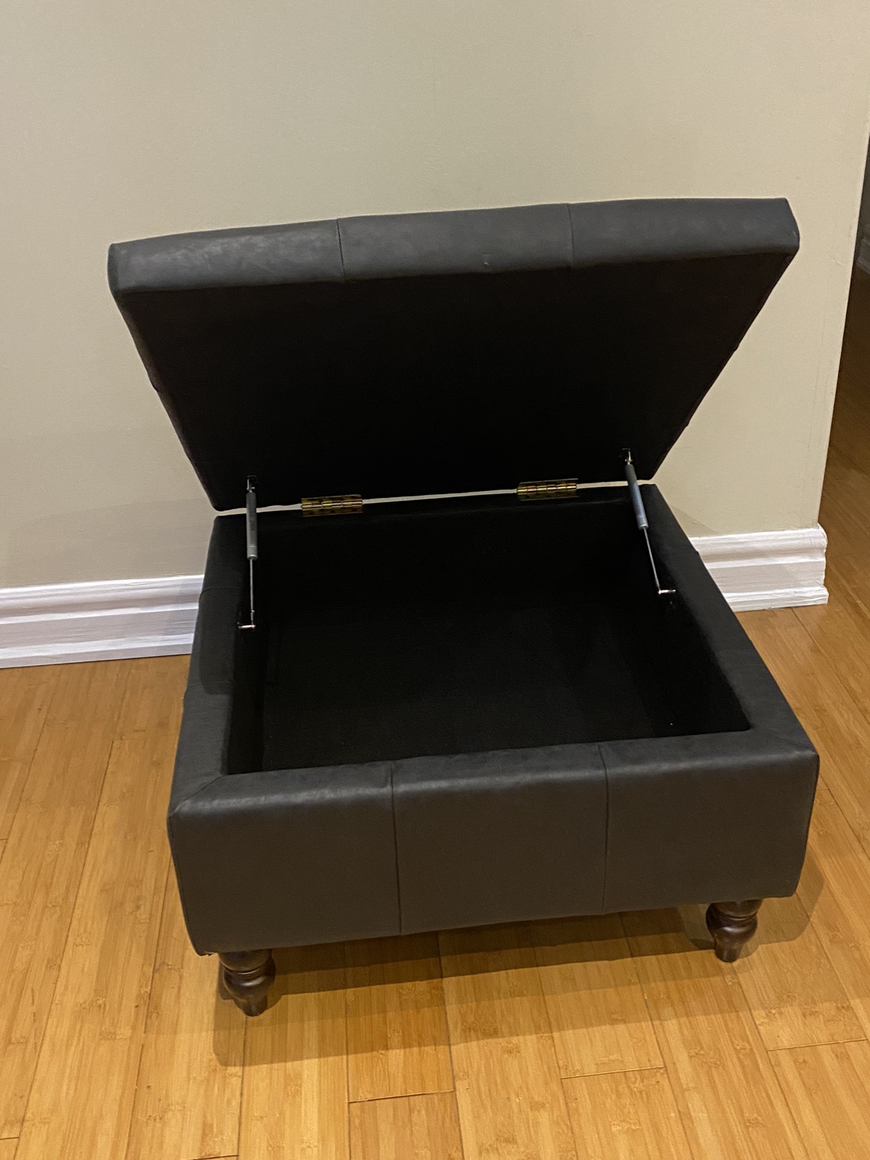 Leather Square Storage Ottoman for Living Room, Black image indicator(4)