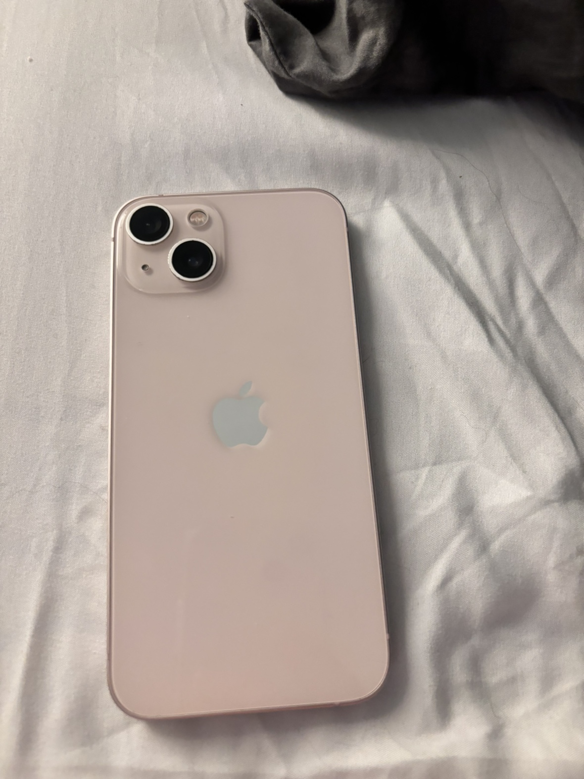 Pink iPhone 13 - 256 gb