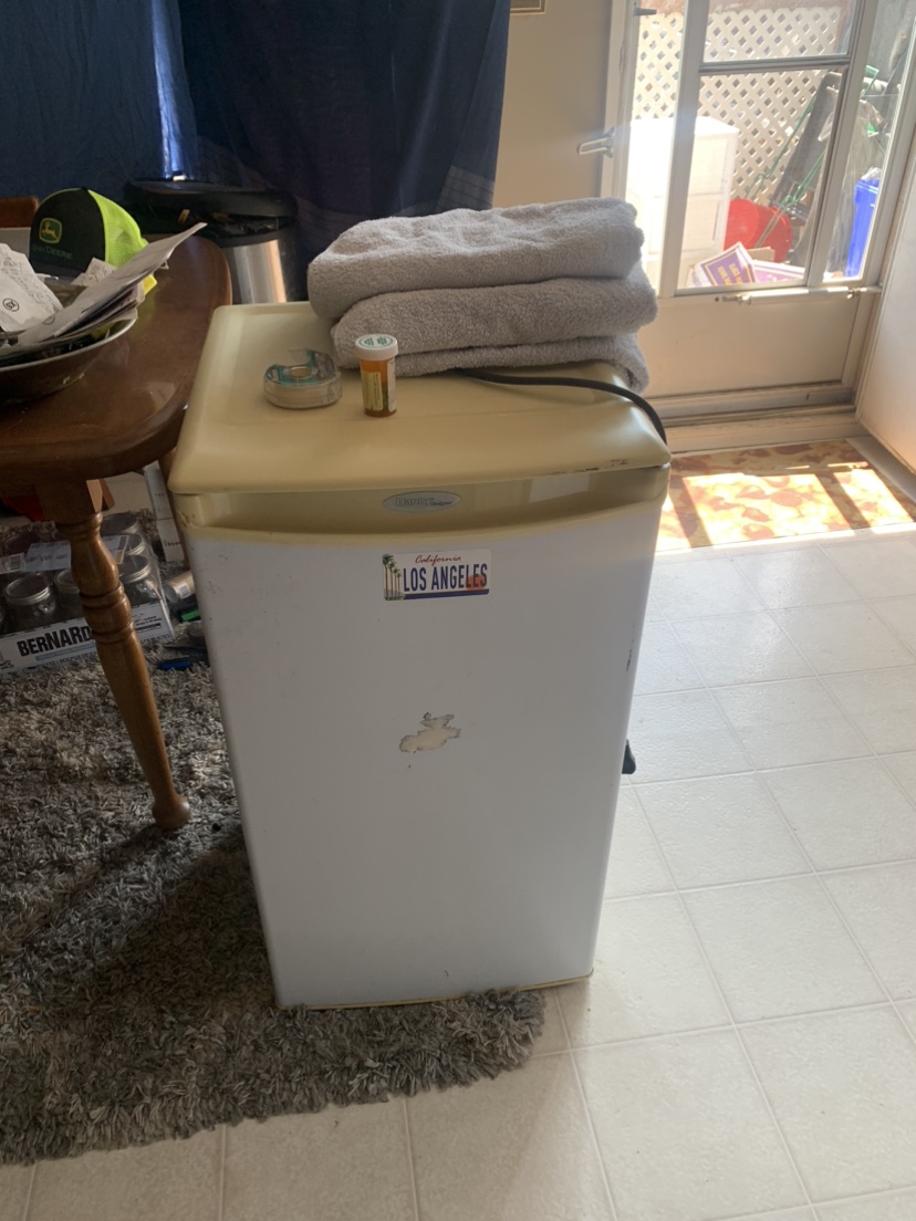 Small Refrigerator - photo 2