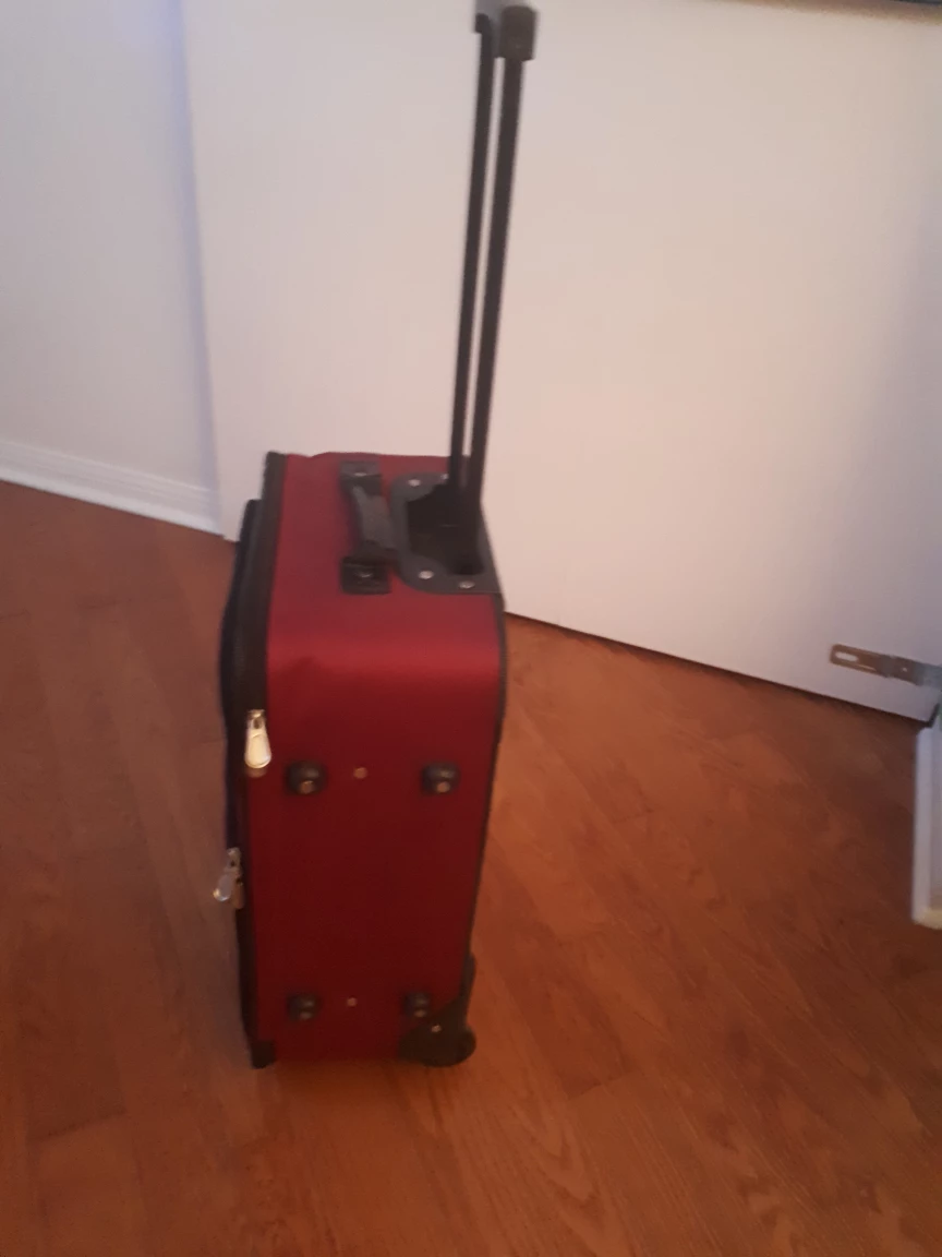 #freecycle Red luggage  22"x14"x8" image indicator(4)