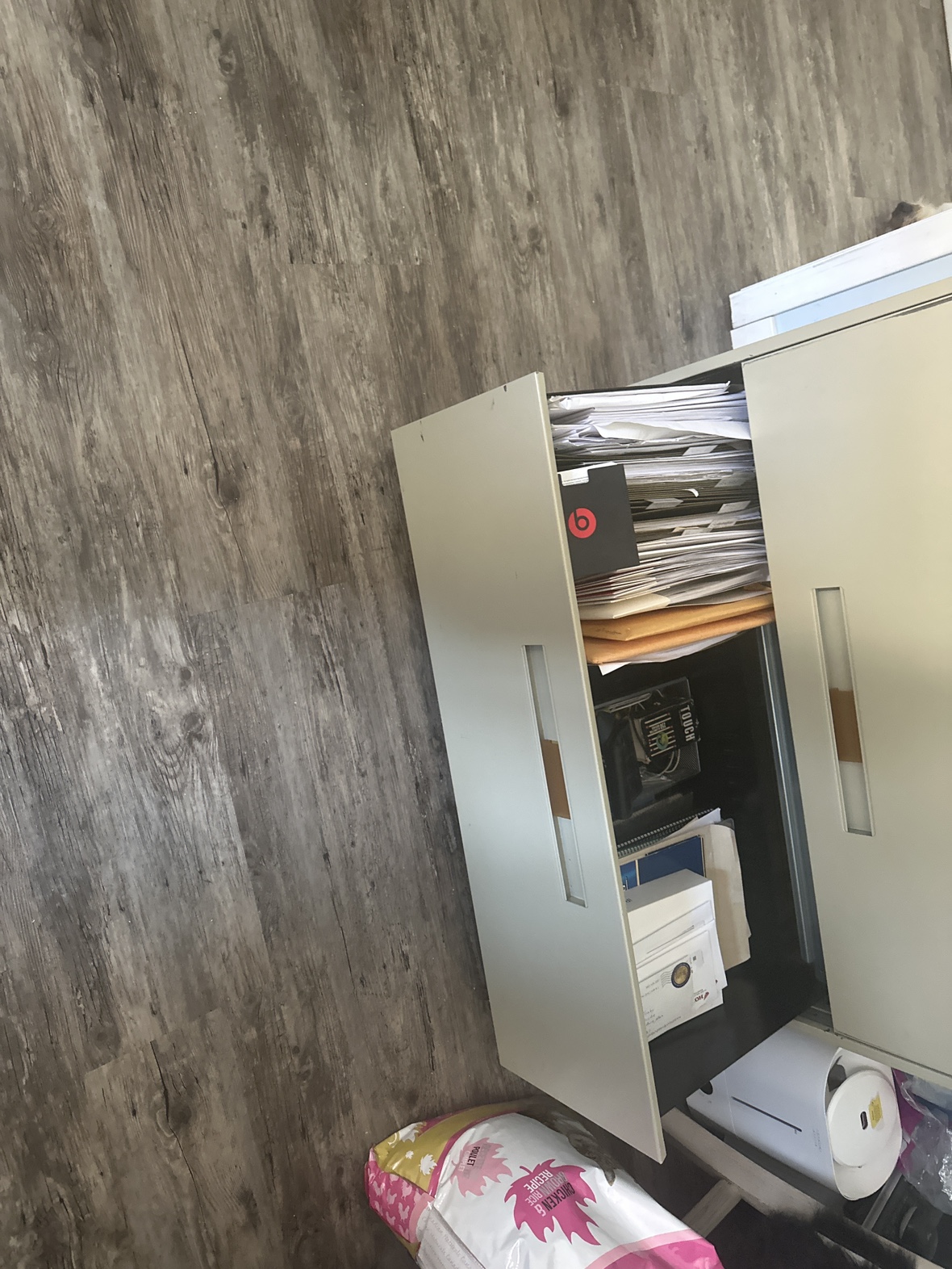 Filing cabinet. - photo 4