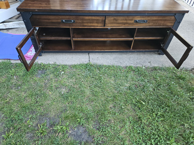 6 ft. entertainment tv stand - photo 3