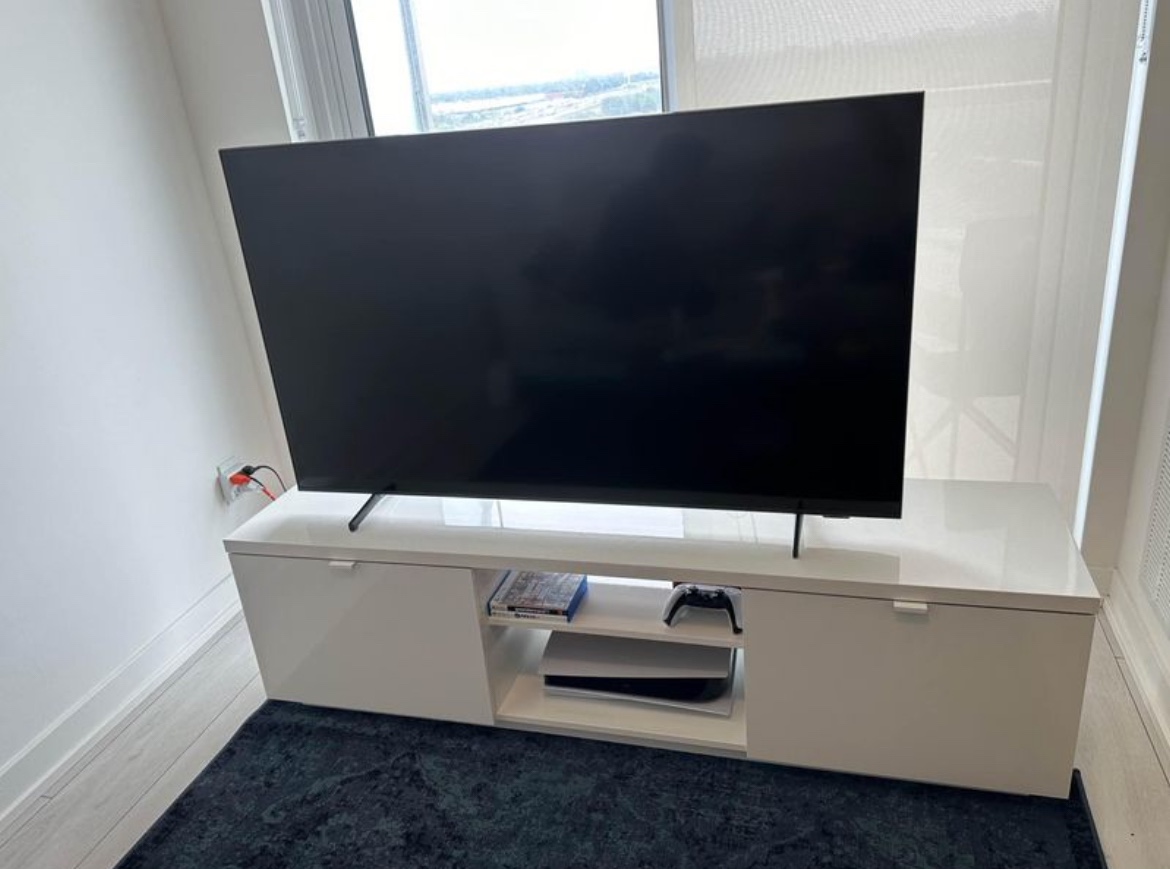 IKEA- BYÅS TV Table