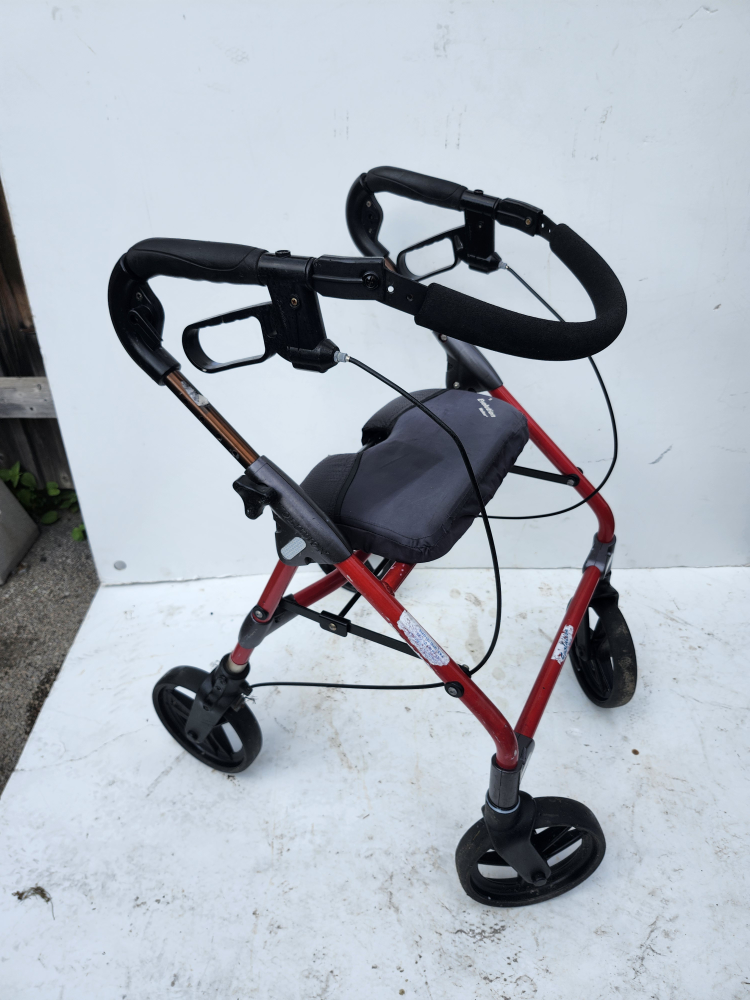 Aluminum Height Adjustable WALKER WITH SEAT 8 "WHEELS: image indicator(6)