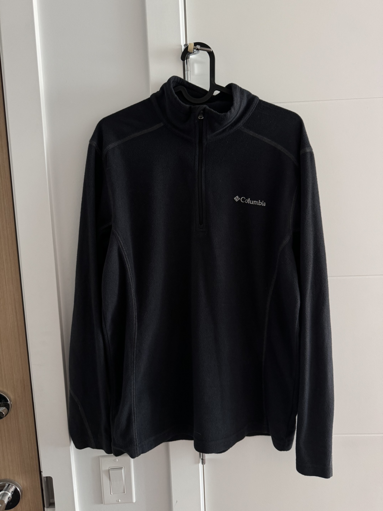 Columbia Black Fleece Pullover