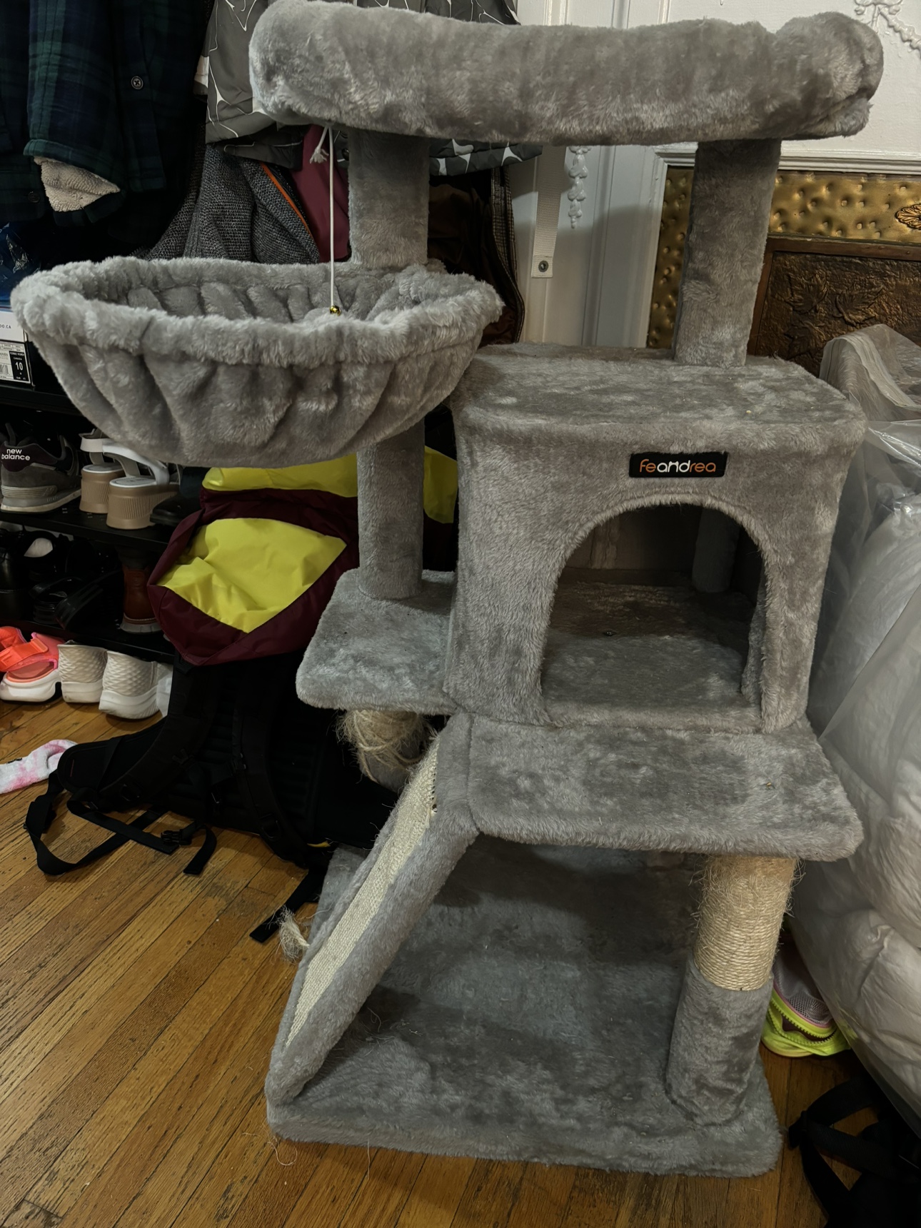 Big Cat Tree image indicator(2)