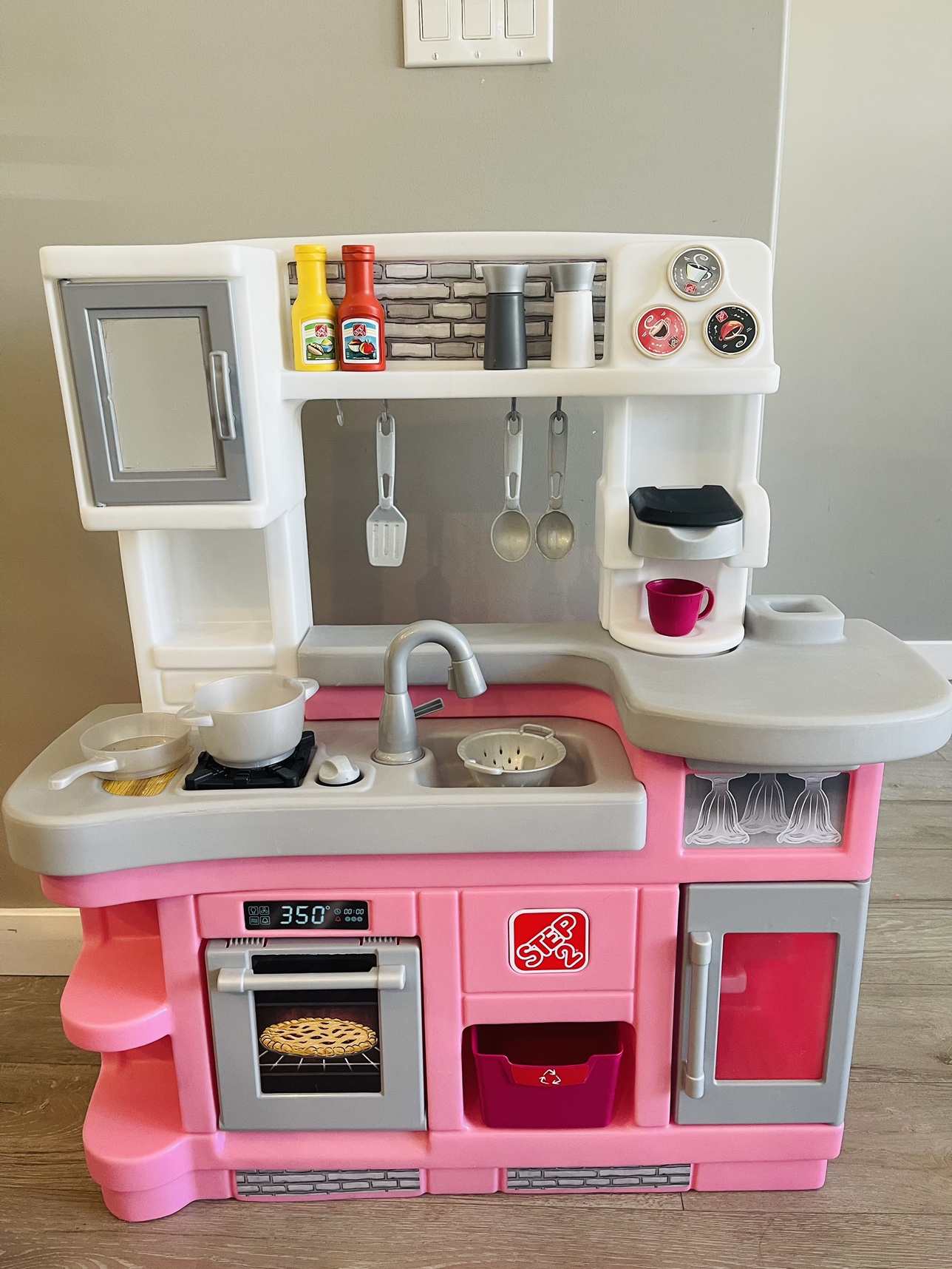 Play Kitchen Step 2