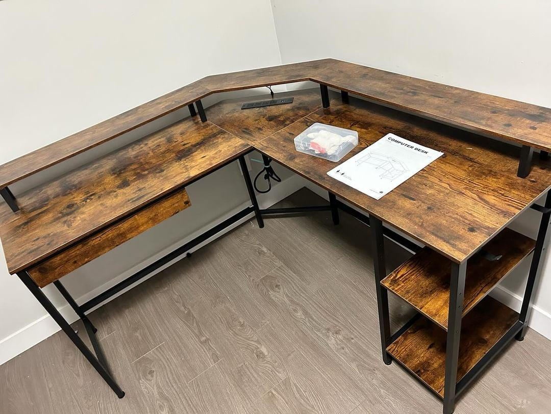 corner computer desk with outlets