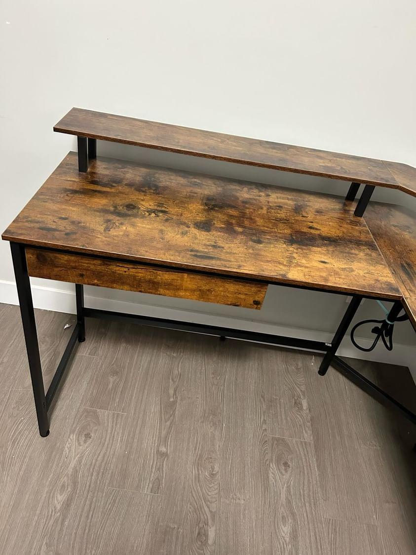 corner computer desk with outlets - photo 3