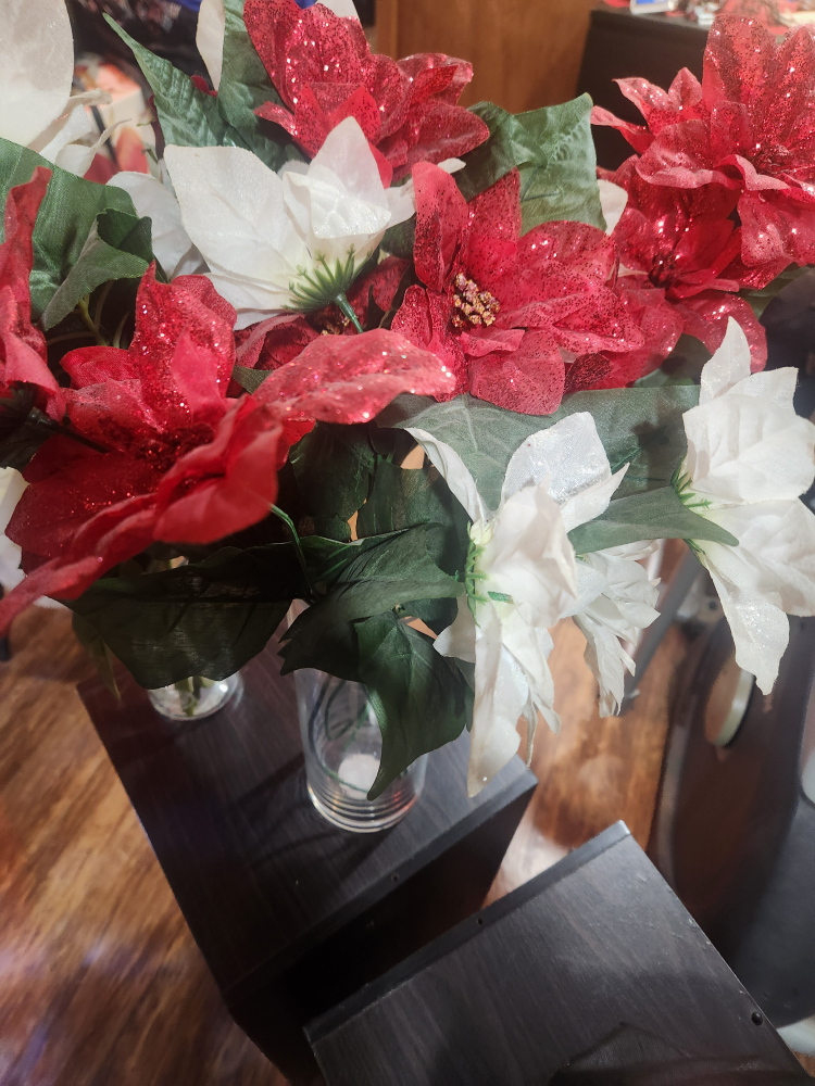fake flower arrangements with vases