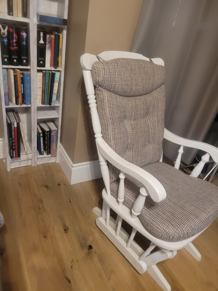 White gliding chair image indicator(2)