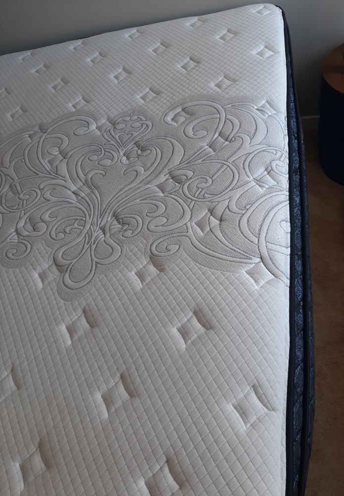 queen mattress - photo 5