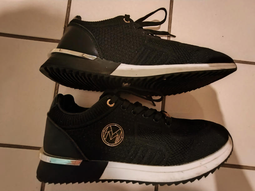 brand New sneakers thumbnail