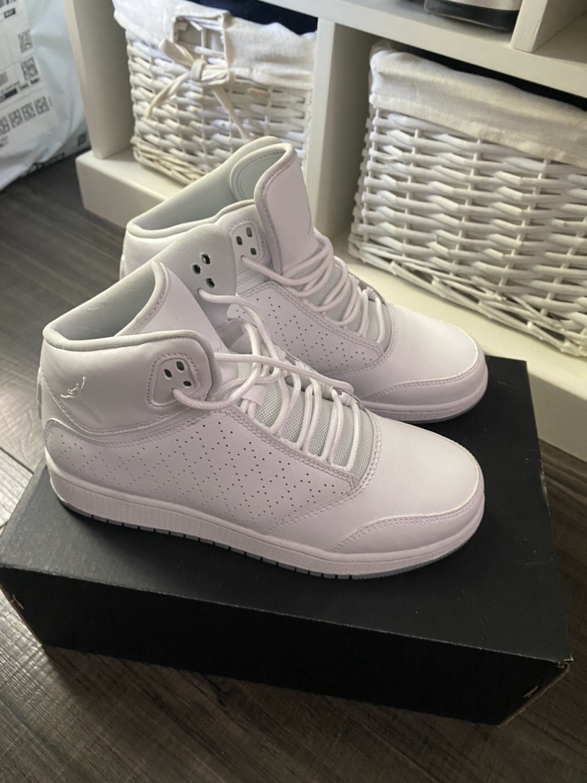 Air Jordan white high tops (women 7.5 / youth 5.5) thumbnail
