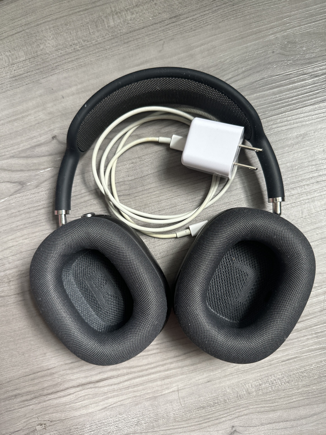 Black AirPods Pro max - photo 4