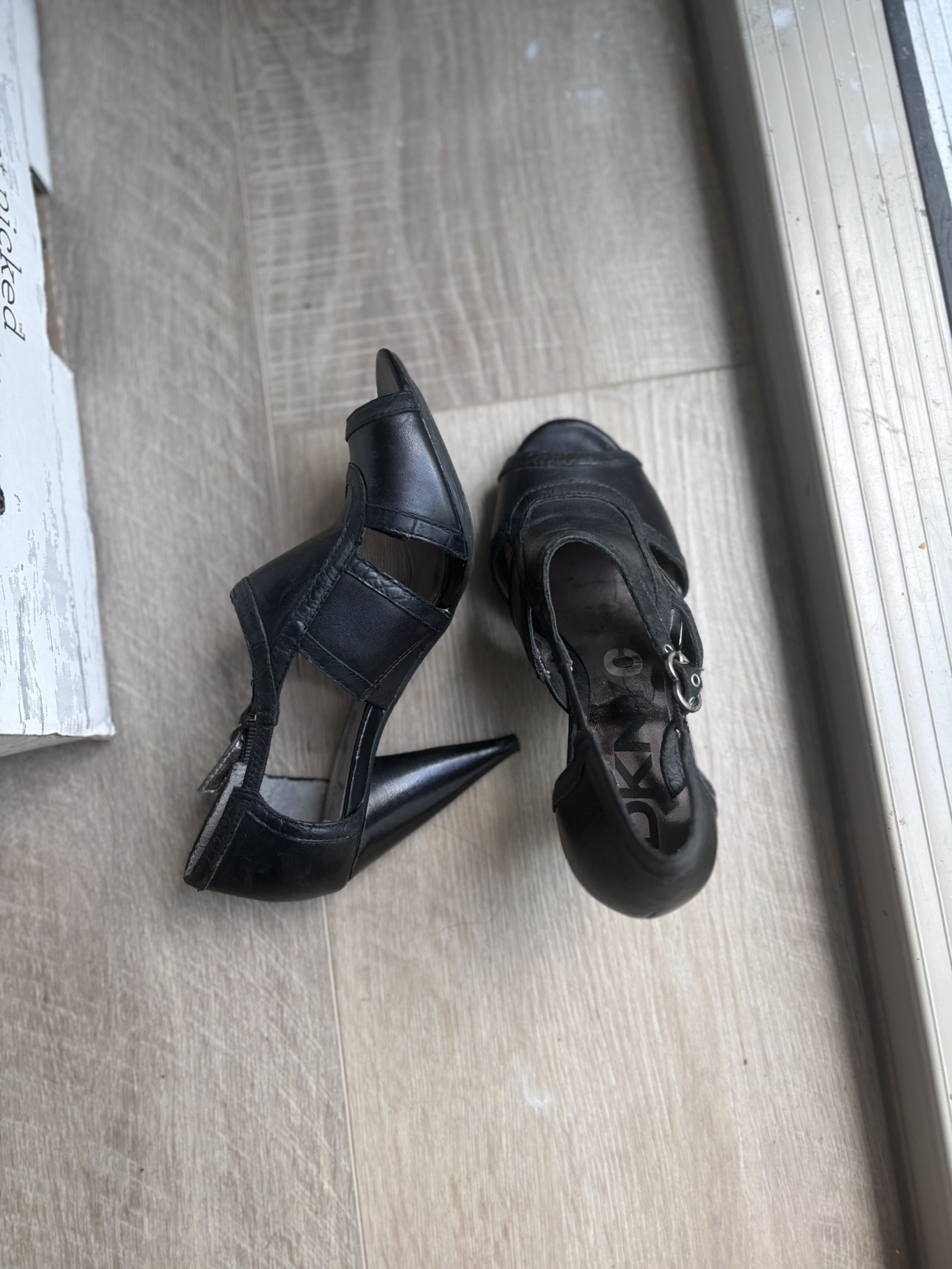 Sando and high heel - photo 4
