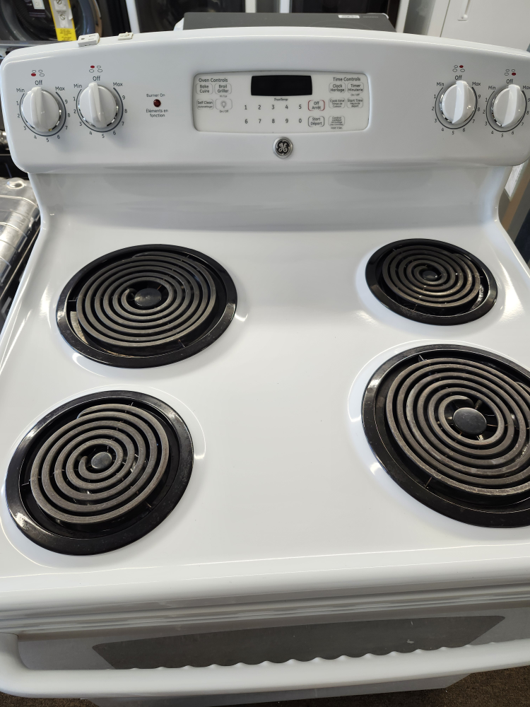 Used Electrical Stove GE JCBP350DT1WW - photo 4