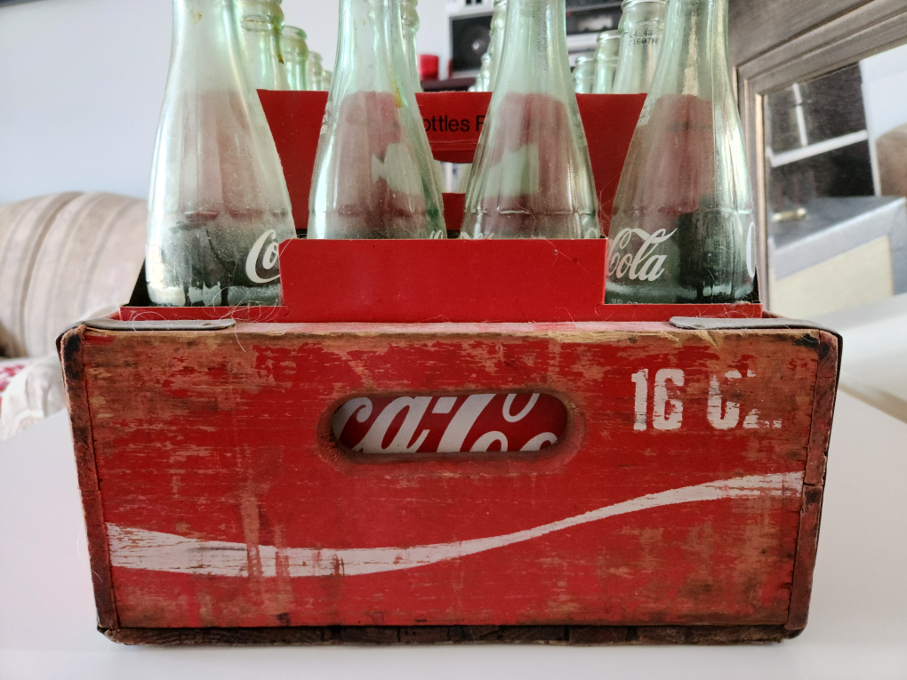 Vintage Coca Cola crate and 3/8 packs image indicator(3)