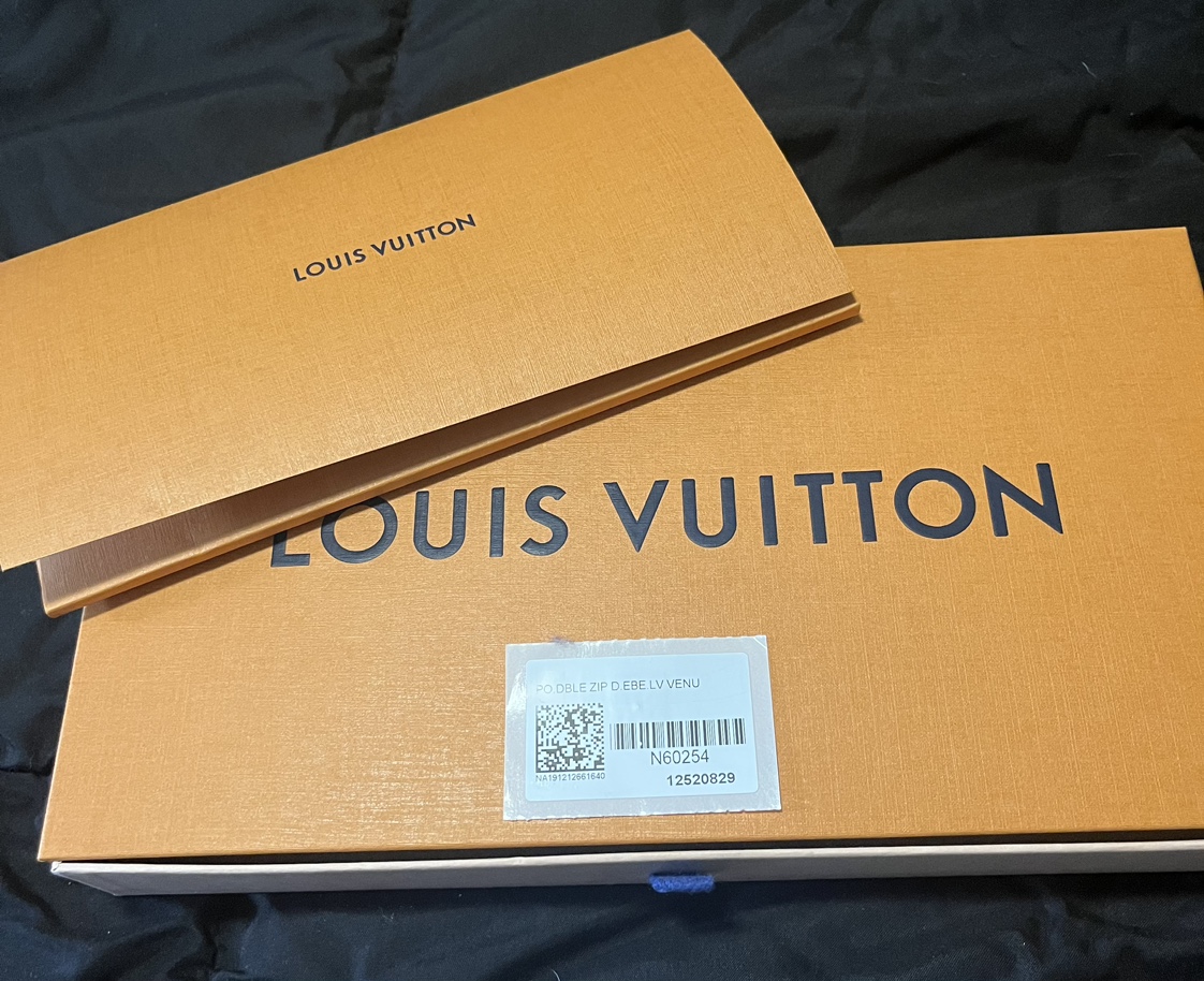 Louis Vuitton Double Zip Pochette image indicator(10)