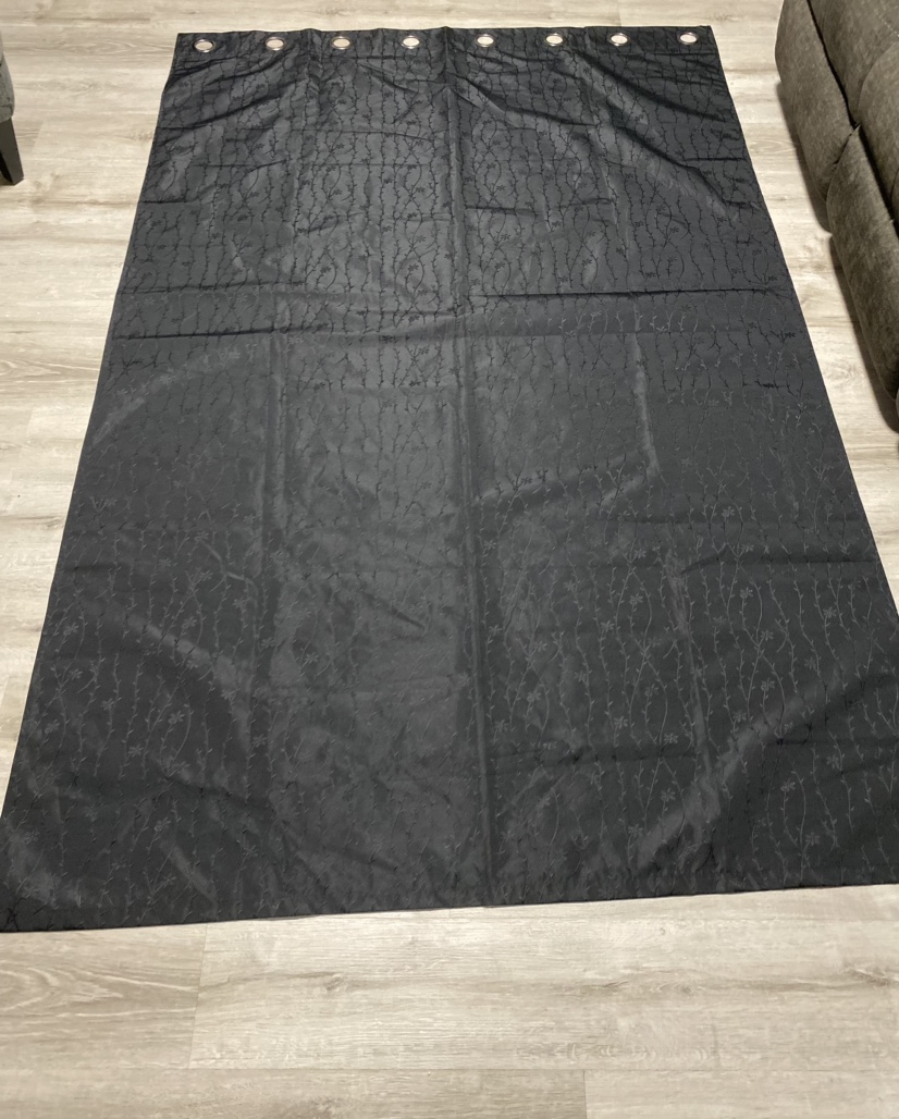 Black Curtain
