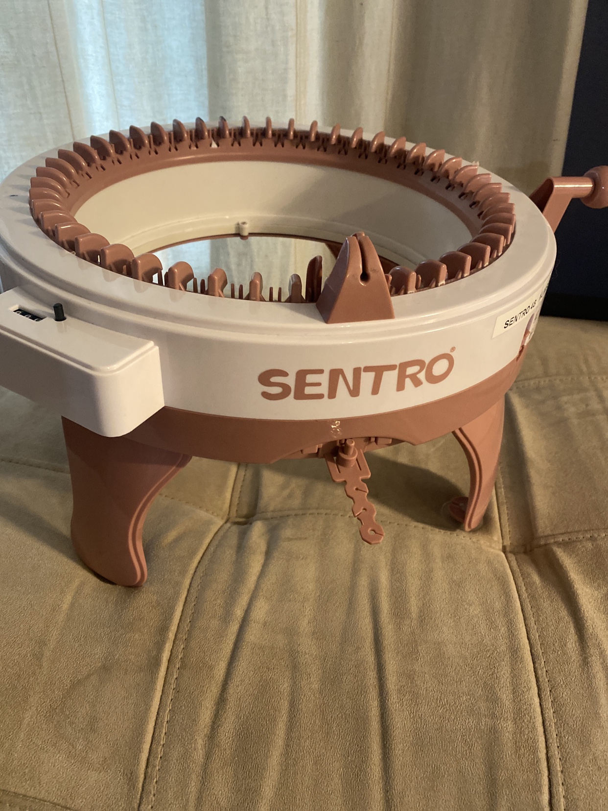 Sentro Knitting Machine