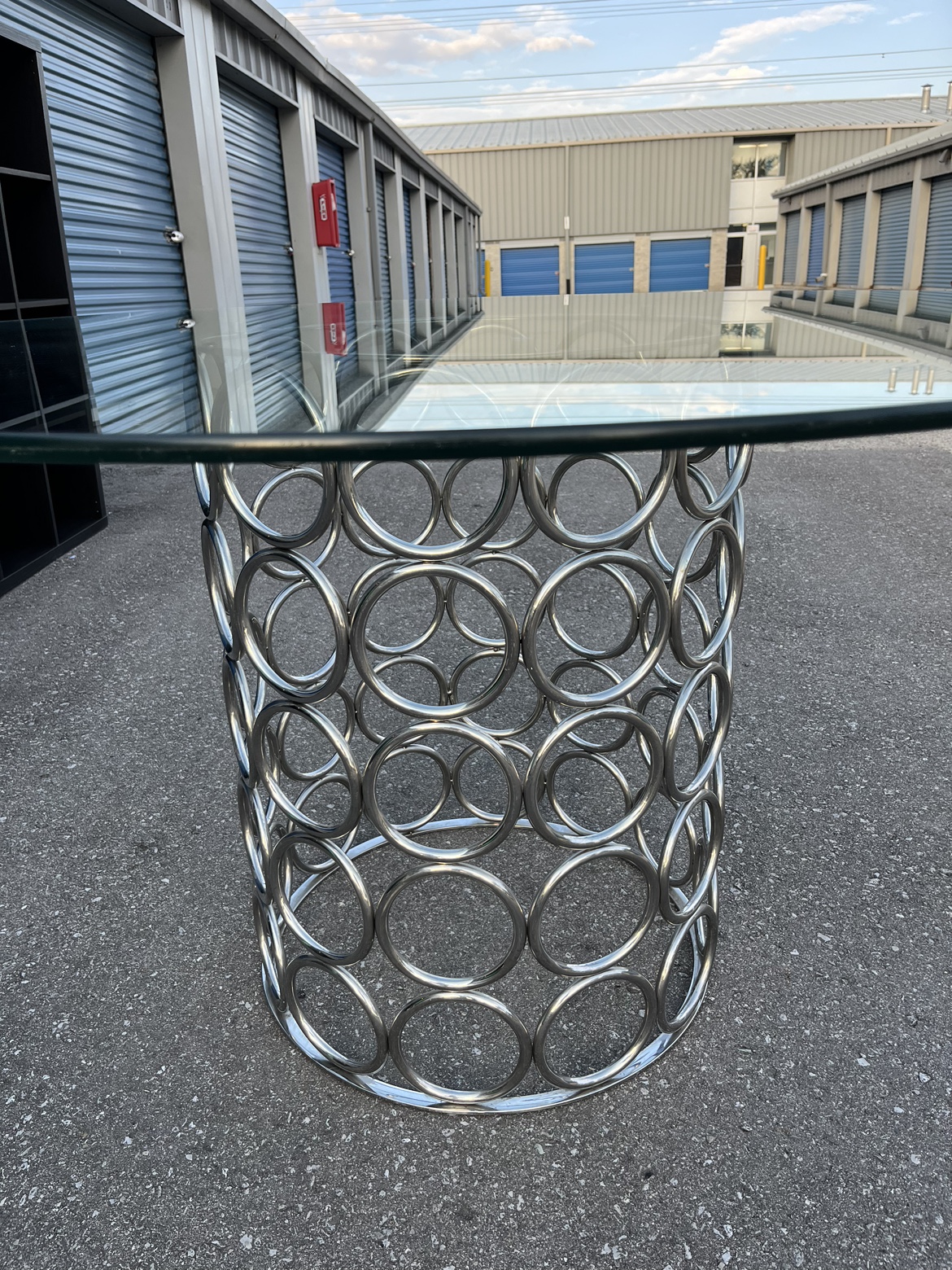 Nice Dining Table Dawnell Round Glass Top Metal Base. - photo 4