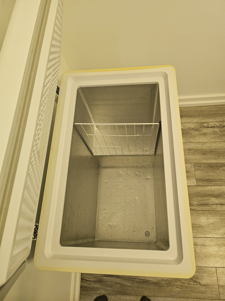 DANBY - DIPLOMAT 150L CHEST FREEZER image indicator(4)