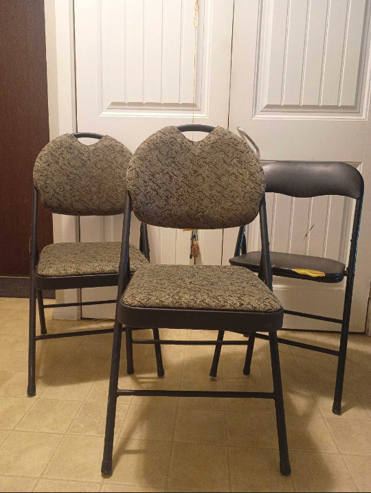 Folding Chairs - photo 5