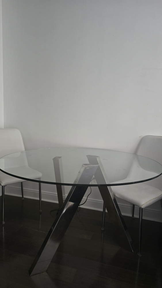 Table dining Round Glass - Moving Sale - photo 4
