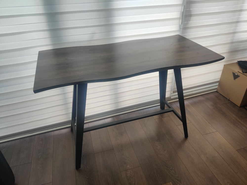 Structube Jerry Dining Table