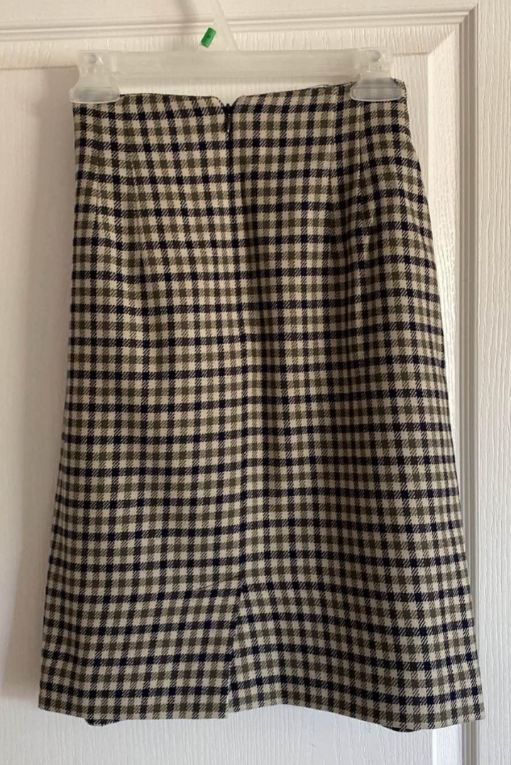 Wool skirt image indicator(2)