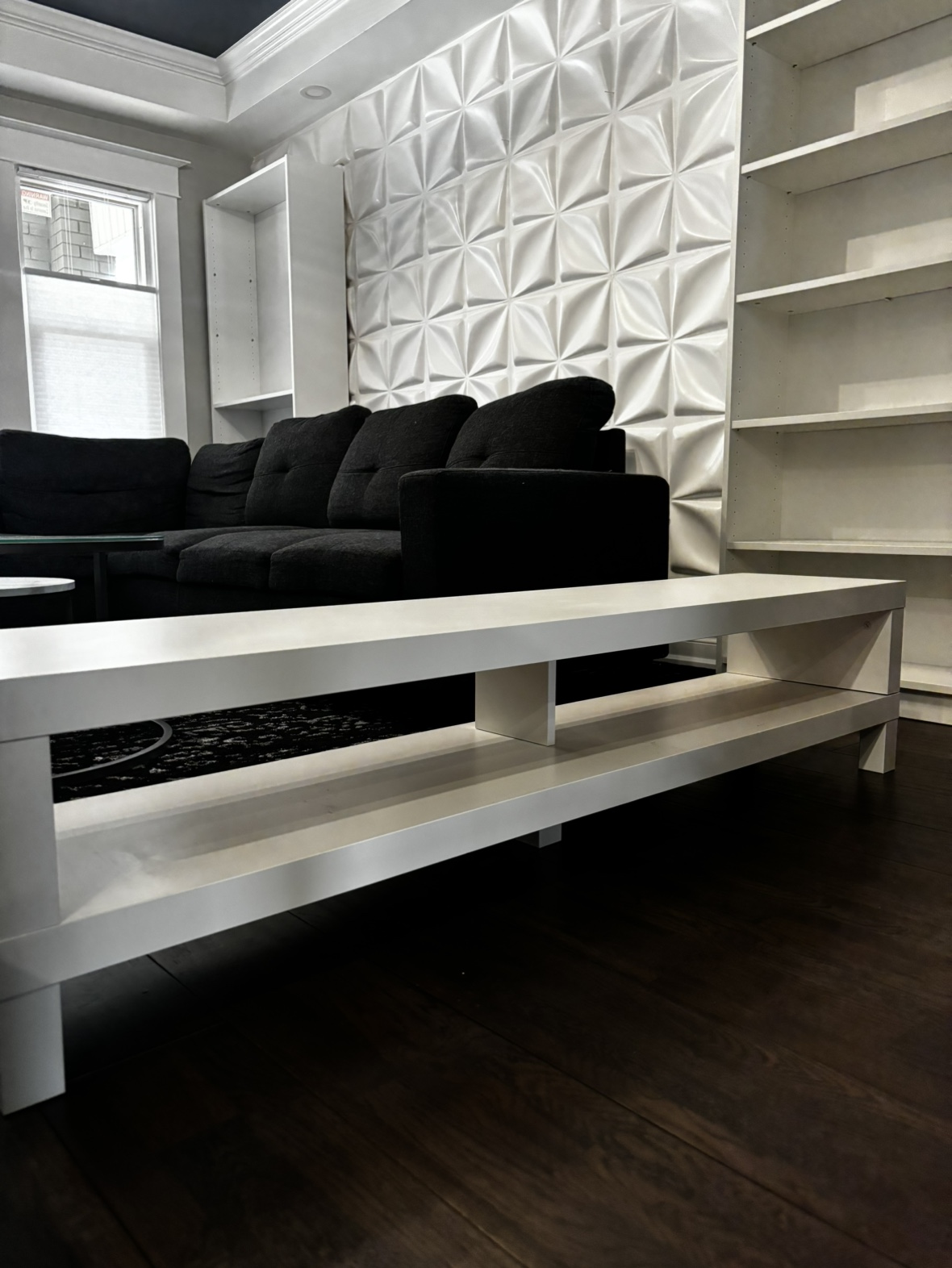 TV Stand (white)