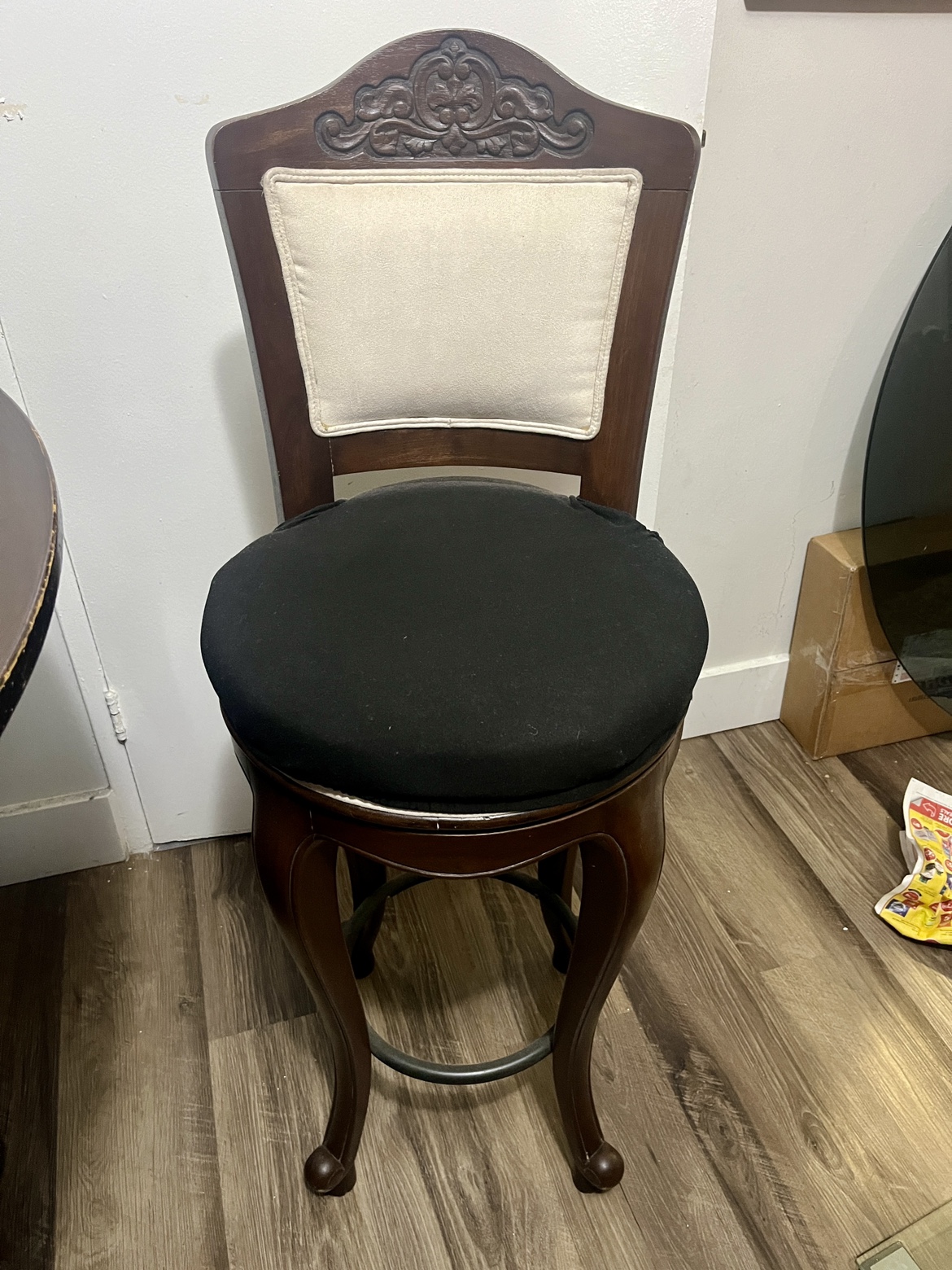 Dinning table + 4 chair(Delivery included) - photo 4