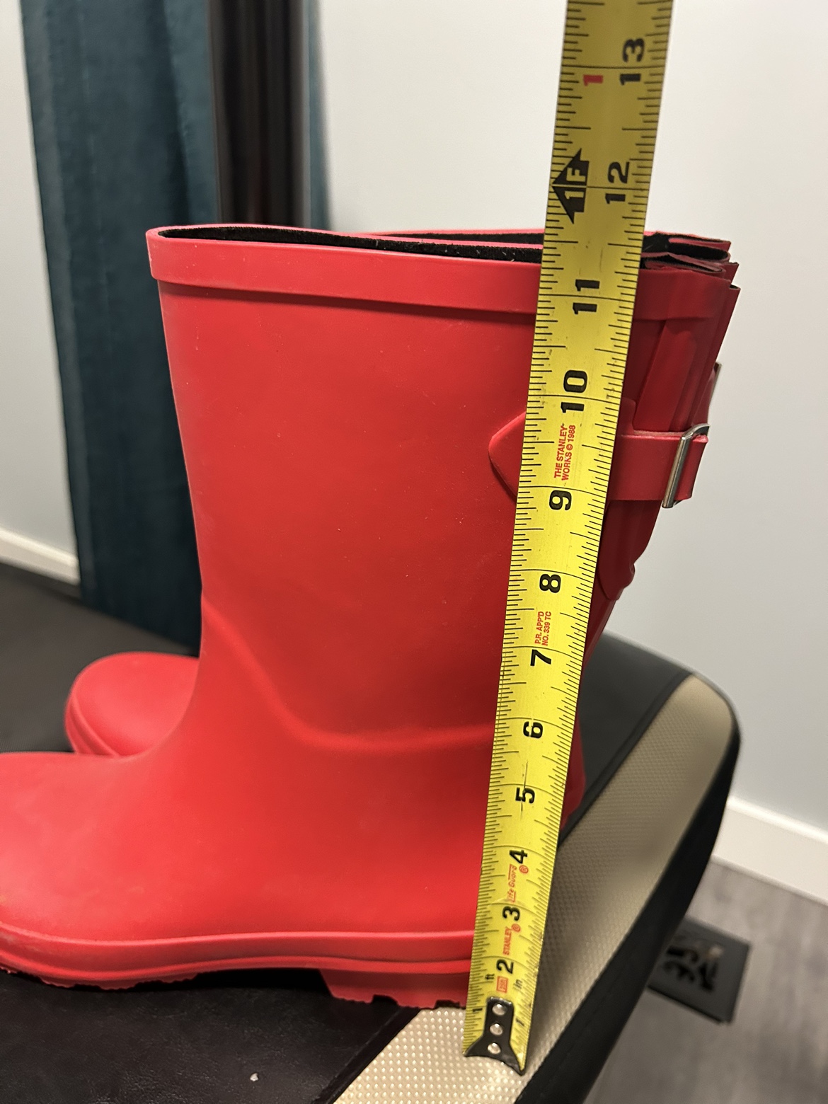 Red Rain Boots size 9 - photo 2