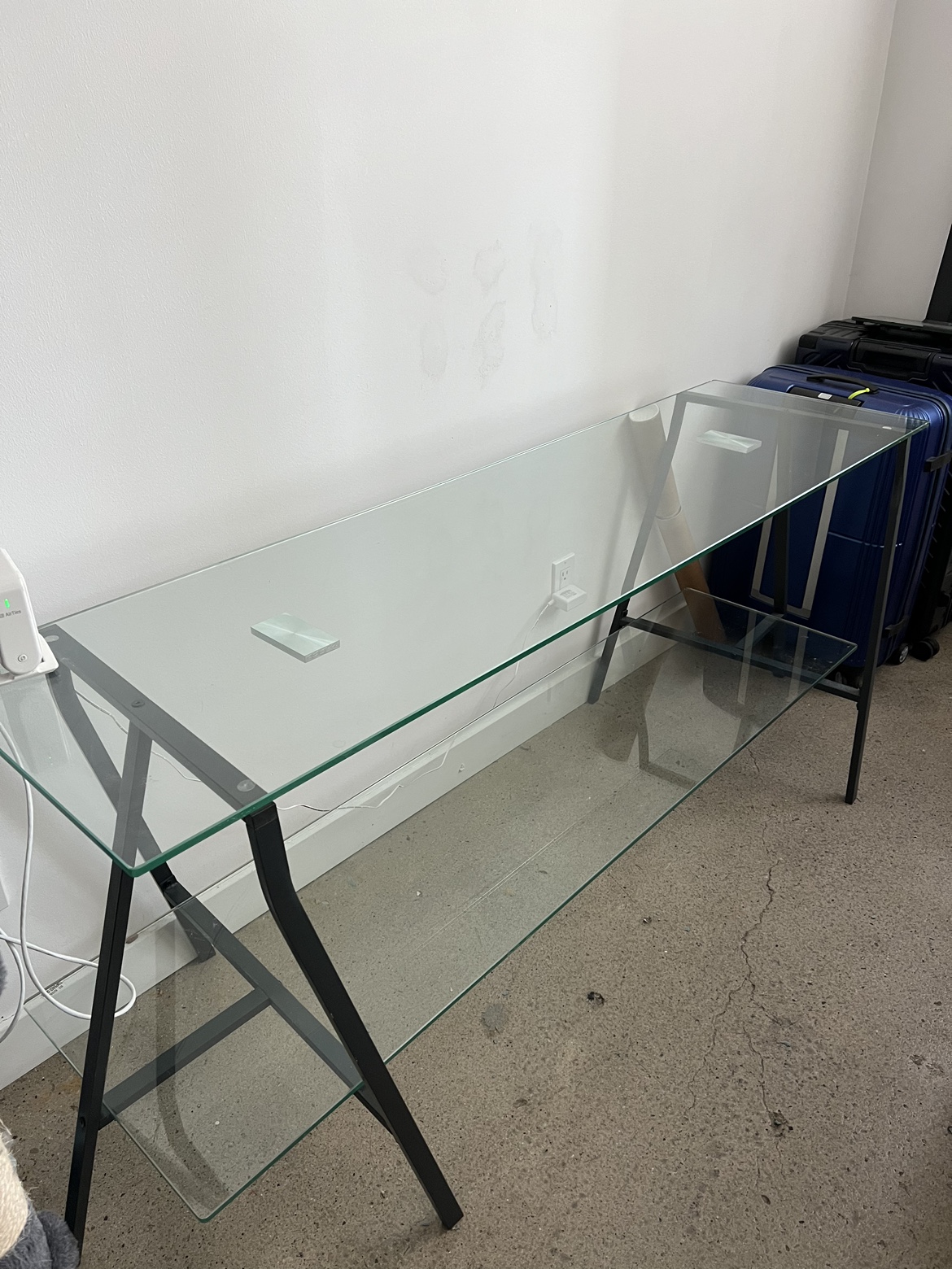 Glass Media Unit