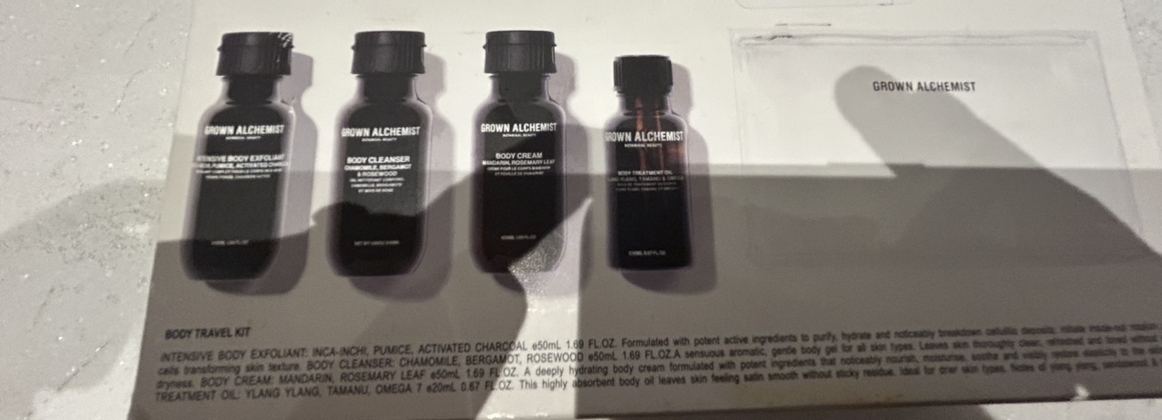 Grown alchemist body travel kit image indicator(5)