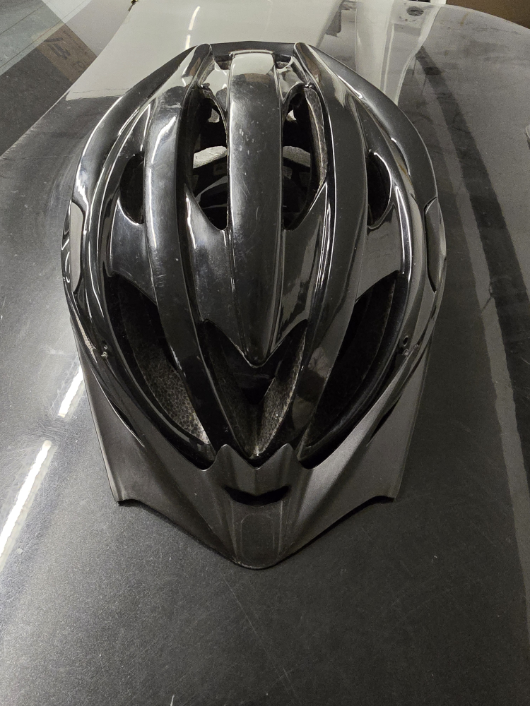 Black Bicycle Helmet - photo 2