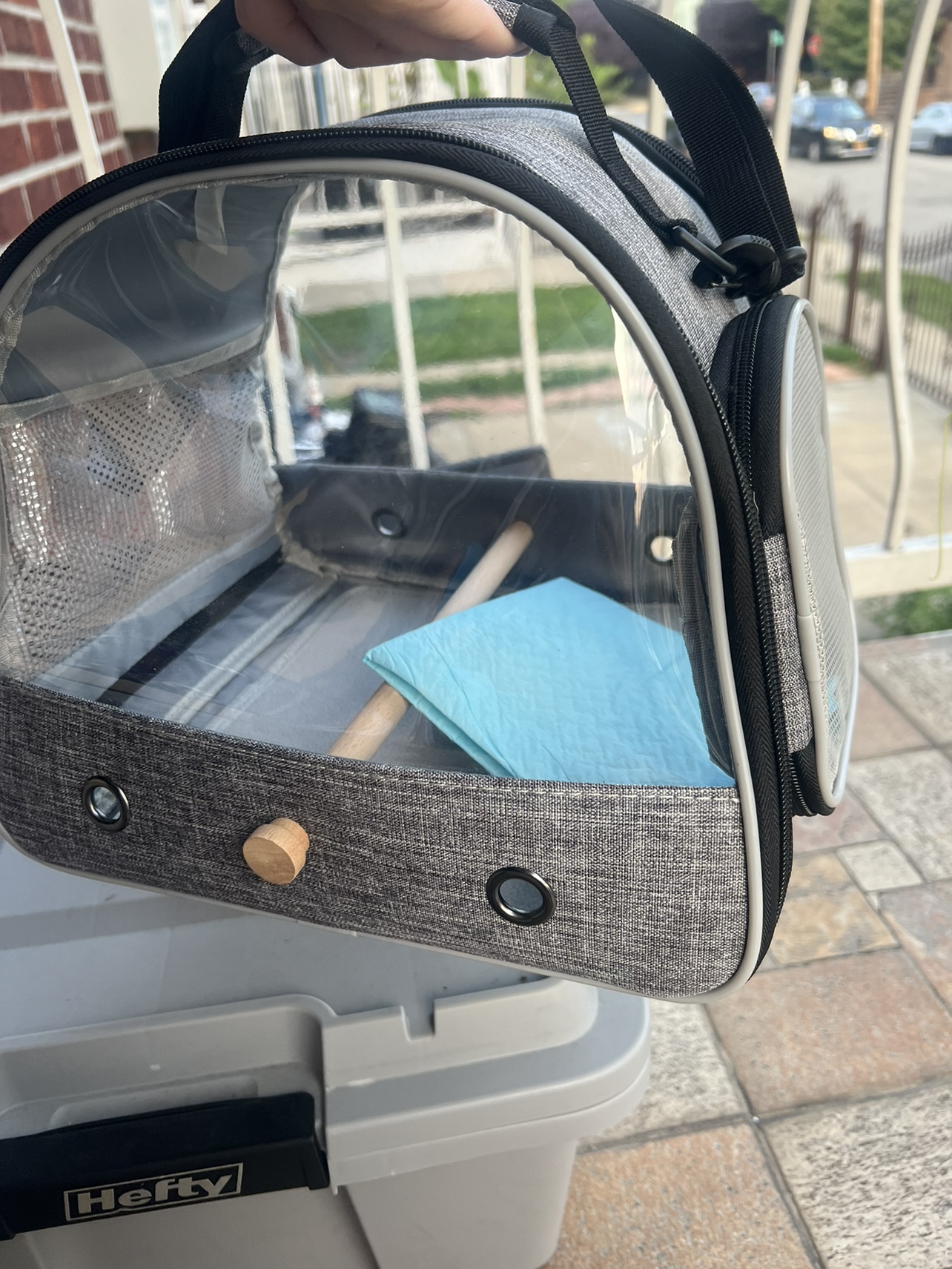 Pet carrier with shoulder strap - photo 3