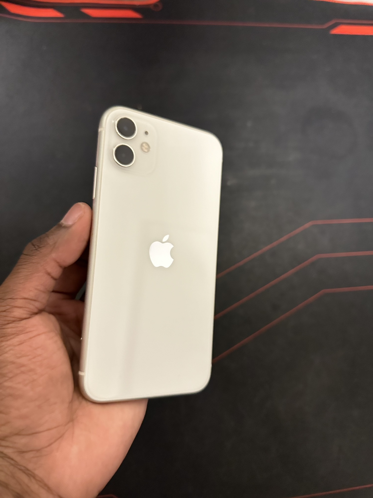 iPhone 11 64GB - Great Condition - photo 2