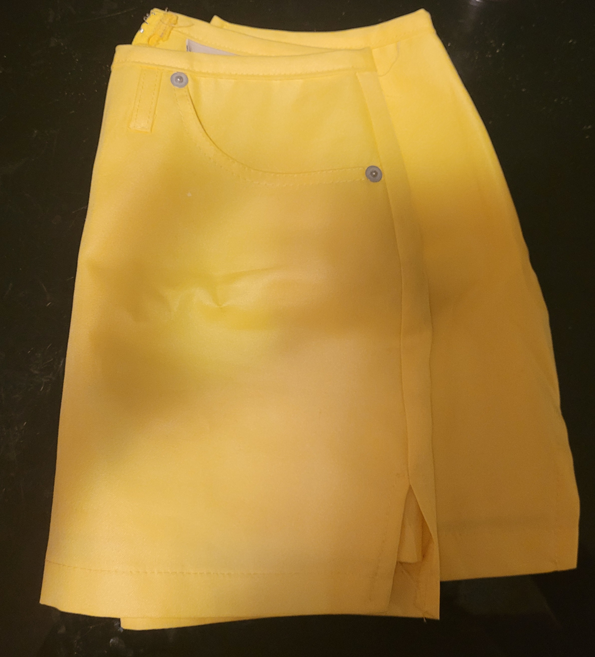 TNA leggings and yellow skort (both XS) image indicator(4)