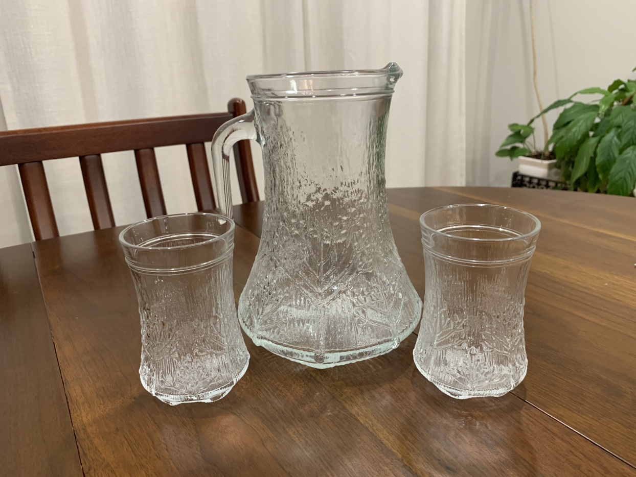 Lasisepat Cow Parsley 6 Cup Crystal Pitcher and Two Glasses image indicator(8)