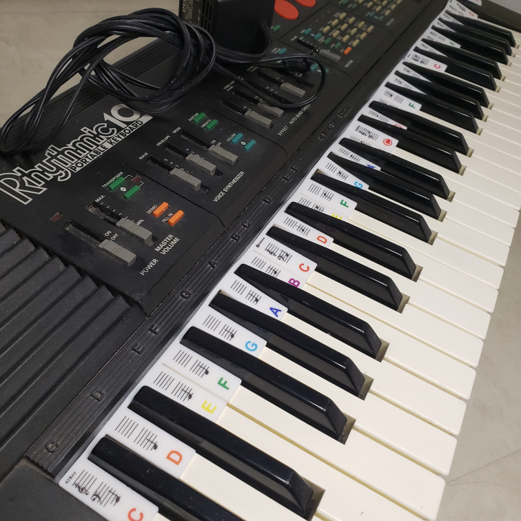 Electric keyboard piano - photo 2