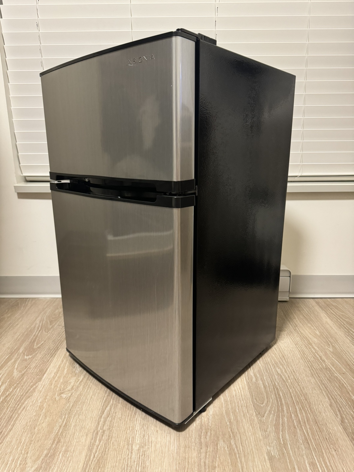 Mini Fridge - Insignia - photo 3
